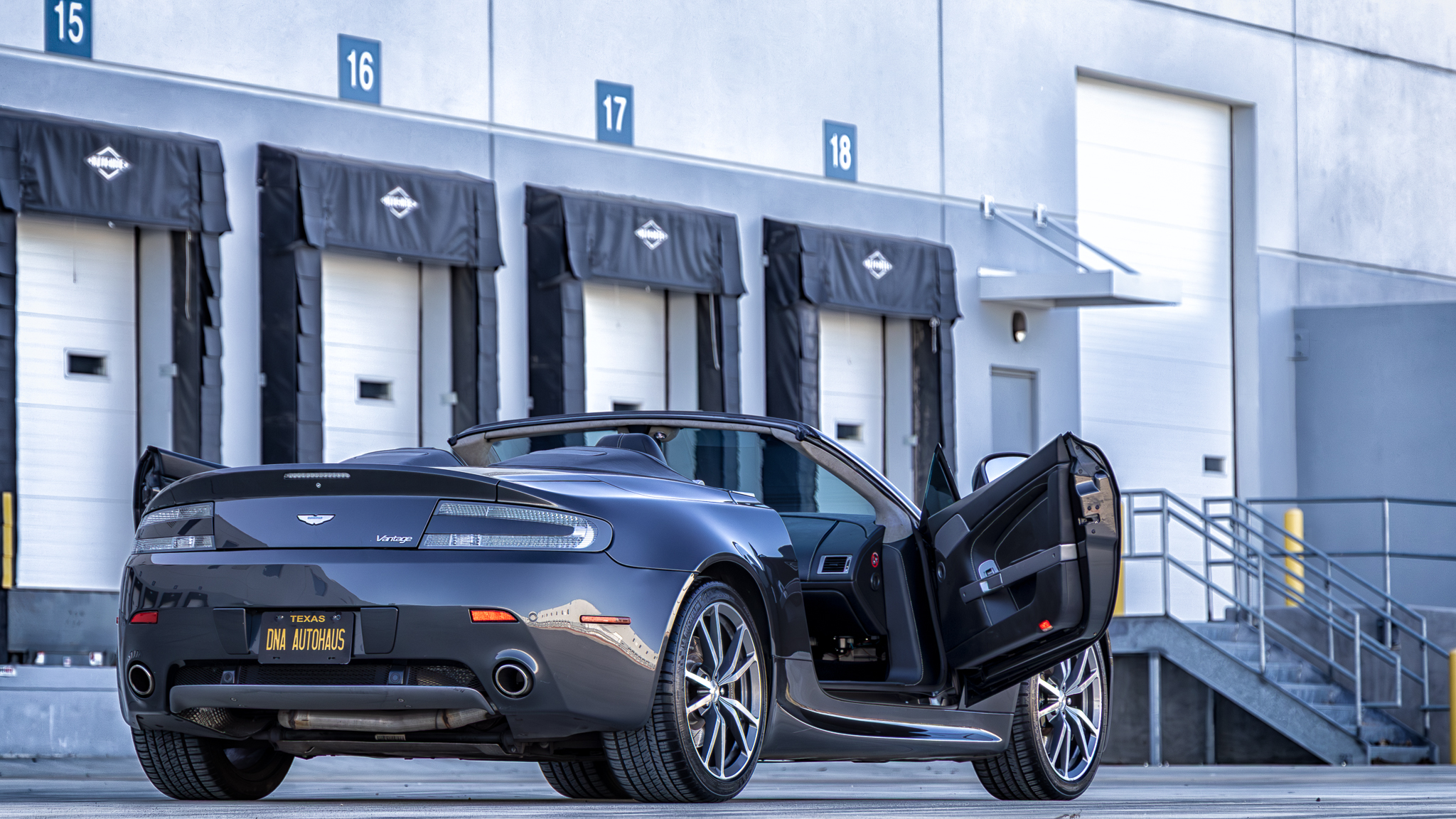 aston martin v8 vantage 2010 SCFEFBBCXAGD14100 image aston martin v8 vantage 2010 SCFEFBBCXAGD14100 image